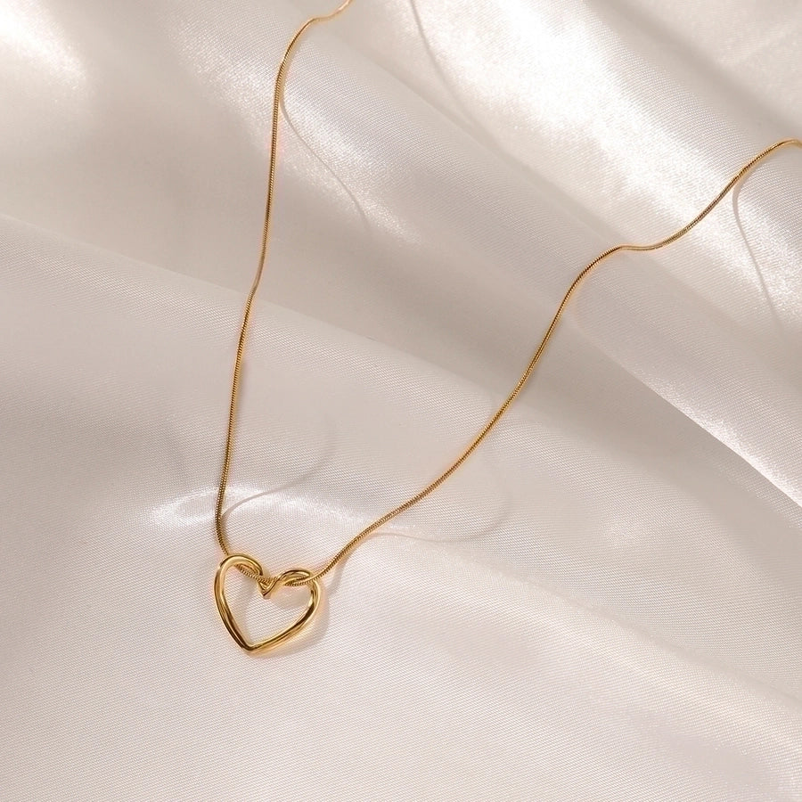 18K Gold Heart Pendant Necklace